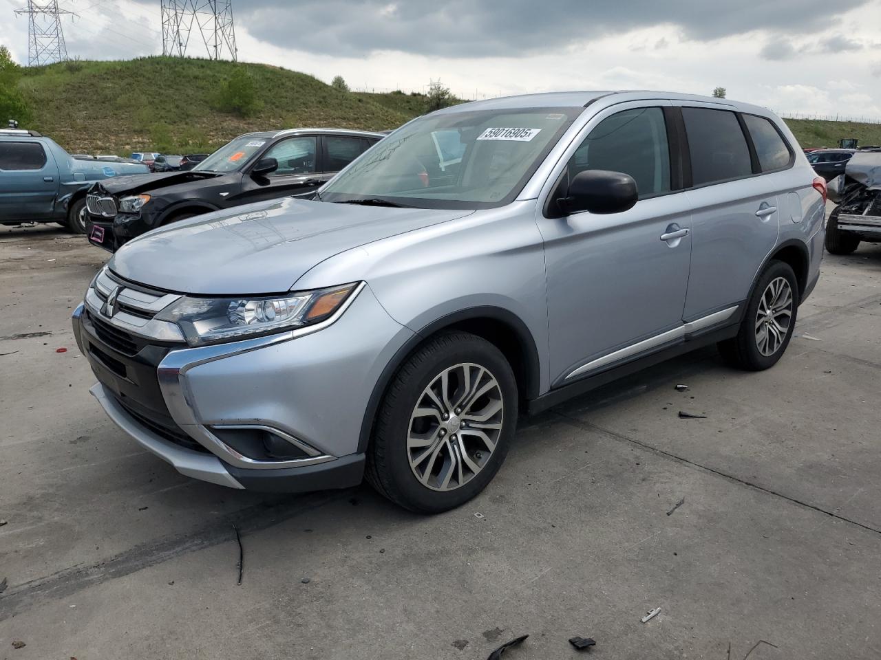 MITSUBISHI OUTLANDER 2016