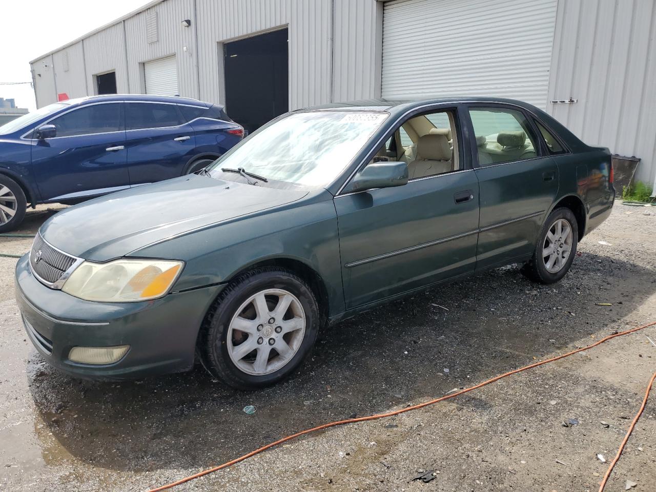 TOYOTA AVALON XL 2002