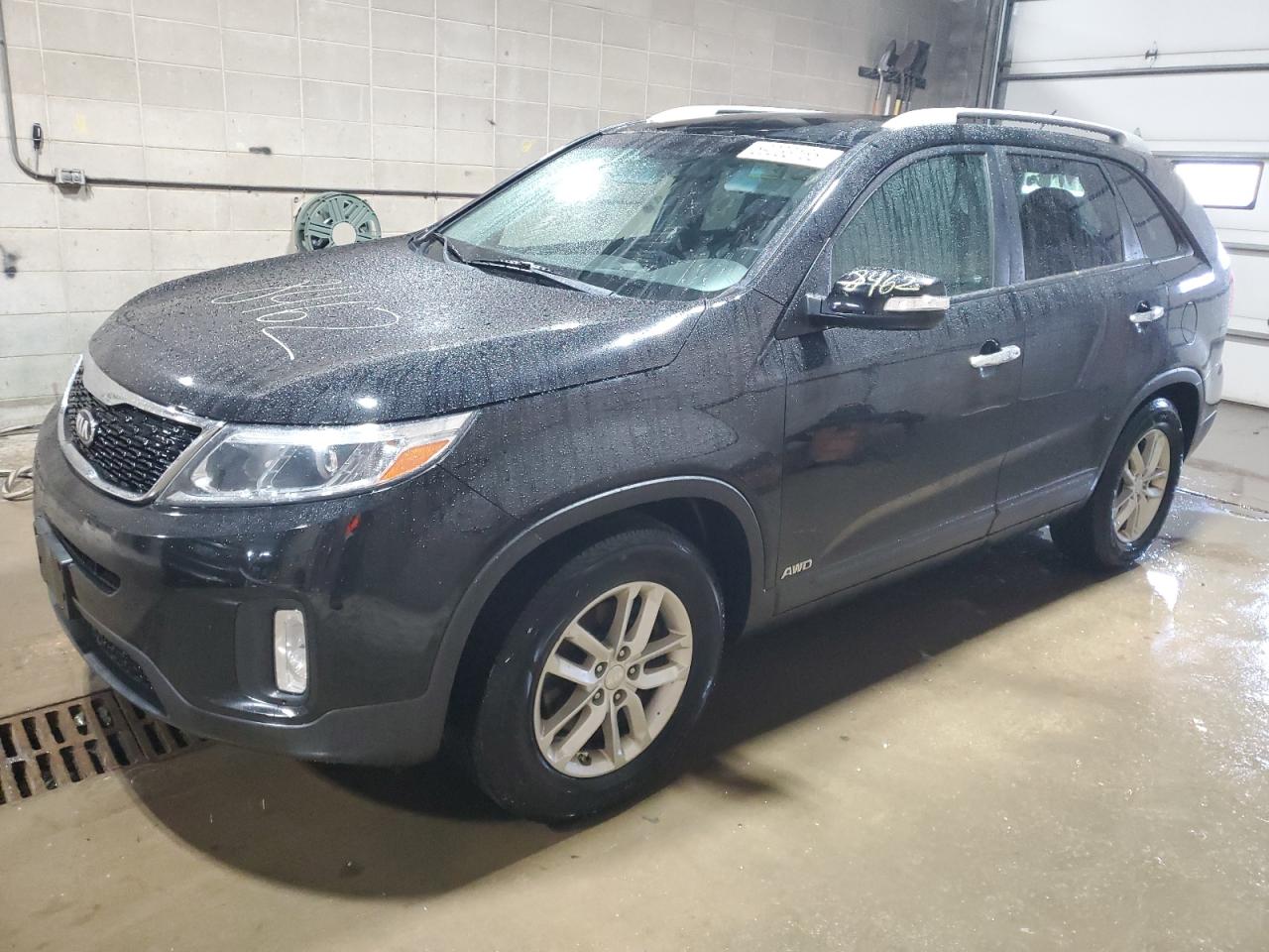 KIA SORENTO LX 2015