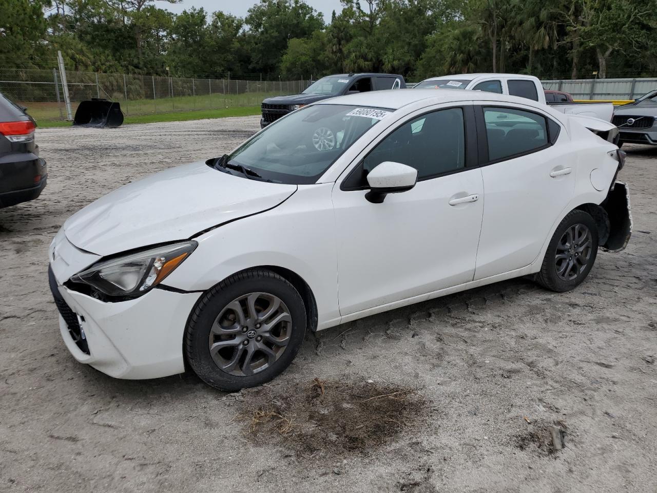 TOYOTA YARIS L 2019