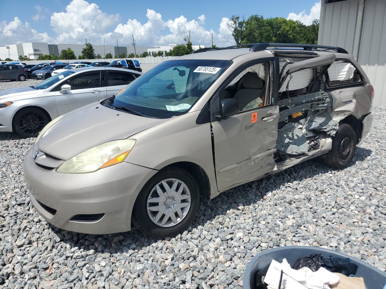 TOYOTA SIENNA CE 2006