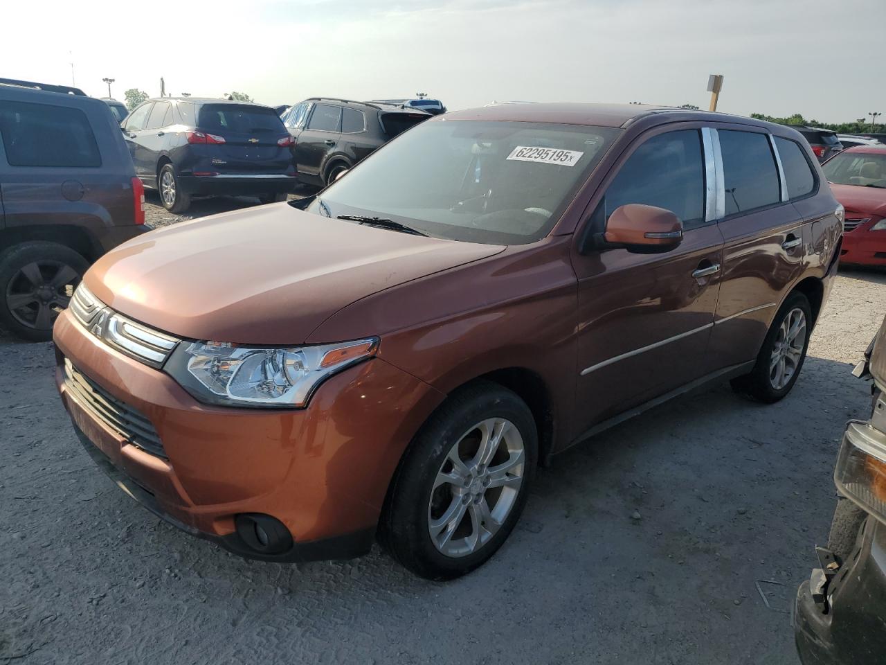 MITSUBISHI OUTLANDER 2014