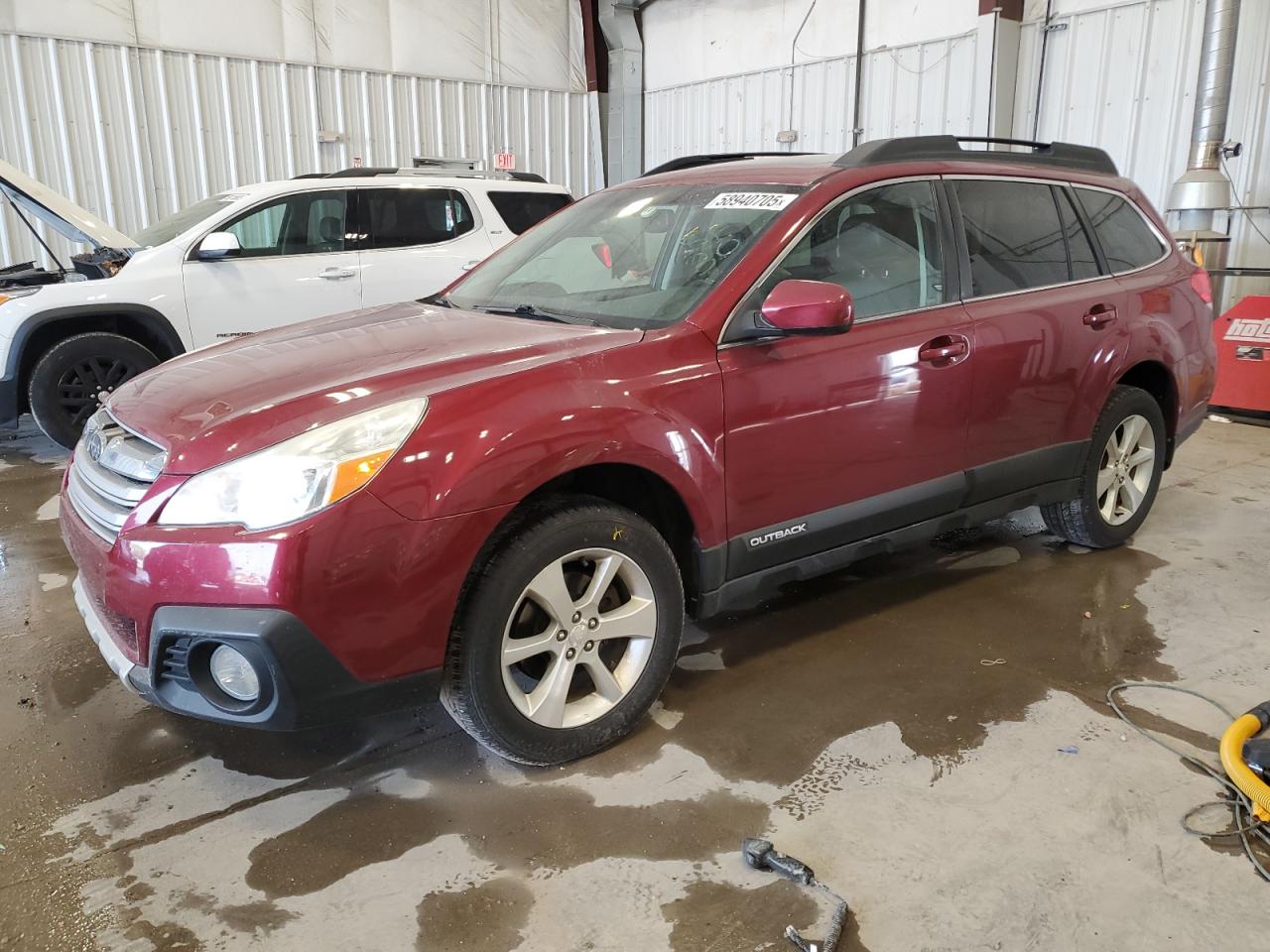 SUBARU OUTBACK 2. 2014