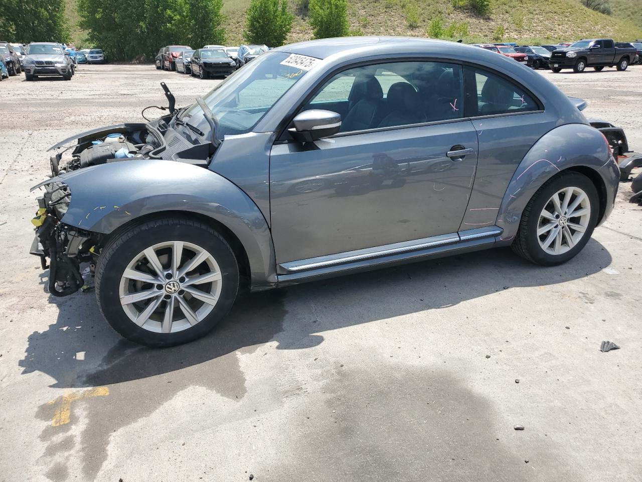 VOLKSWAGEN BEETLE SE 2017