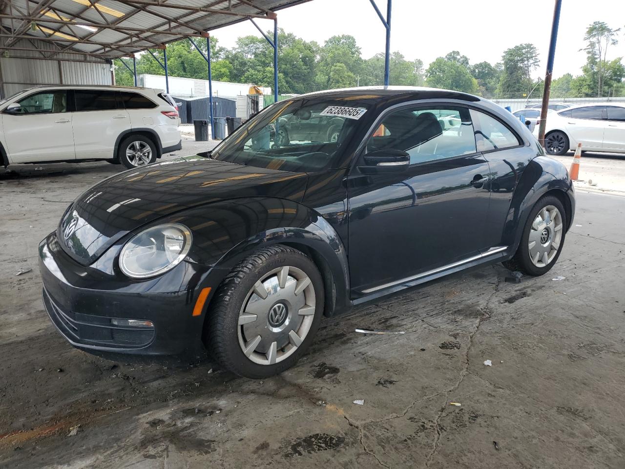 VOLKSWAGEN BEETLE 2012