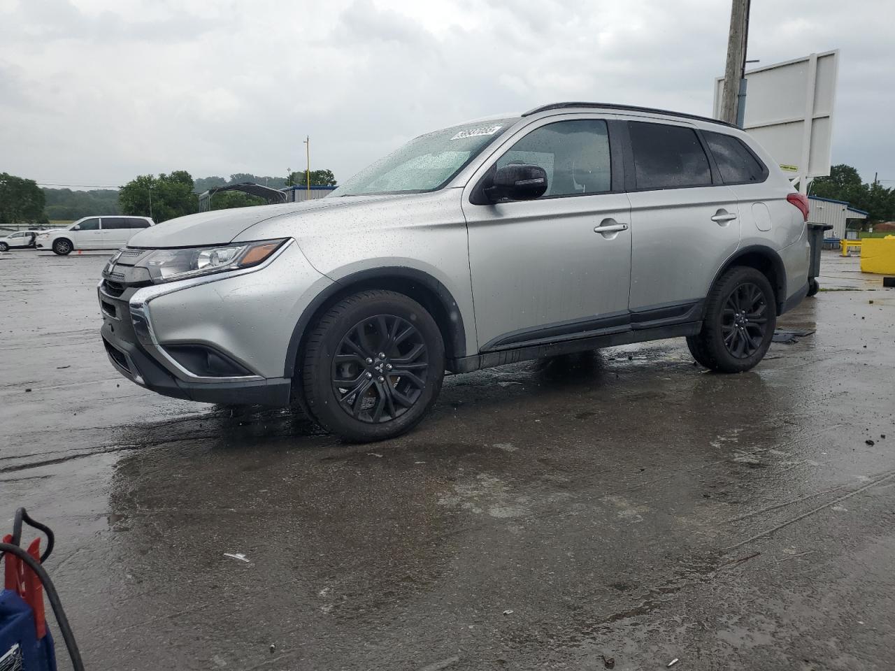 MITSUBISHI OUTLANDER 2019