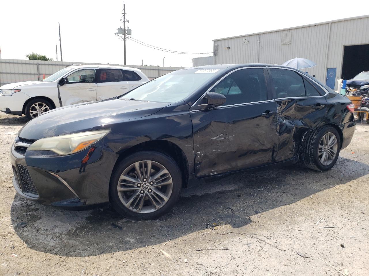 TOYOTA CAMRY LE 2015