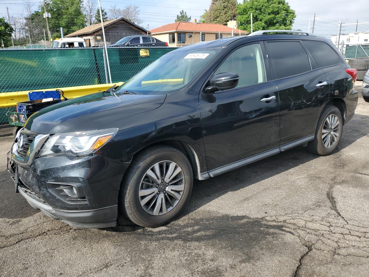 NISSAN PATHFINDER 2019