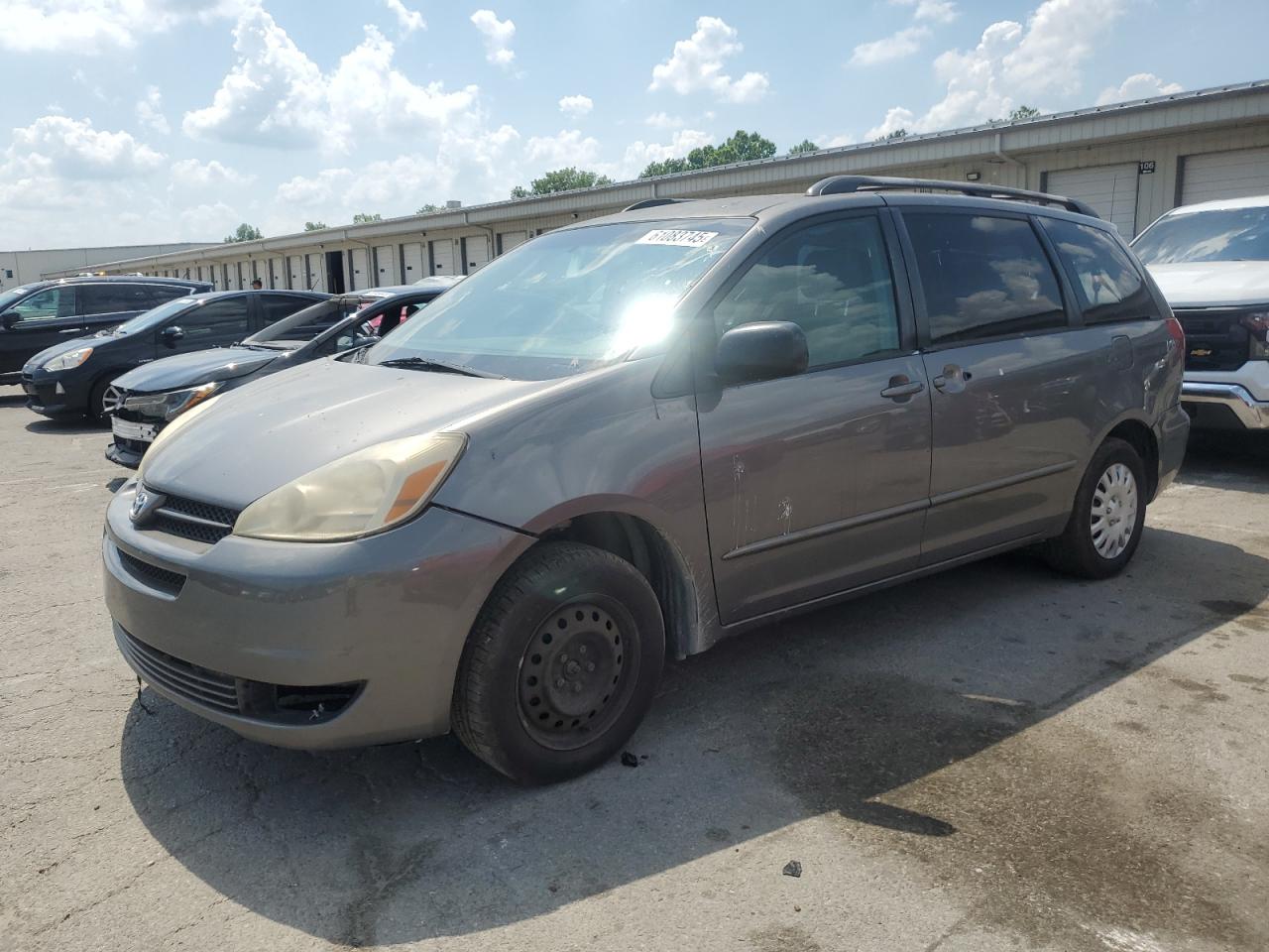TOYOTA SIENNA CE 2005