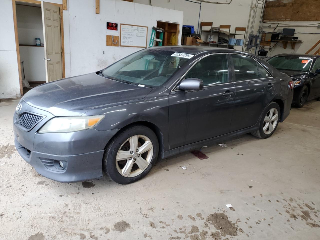 TOYOTA CAMRY BASE 2010
