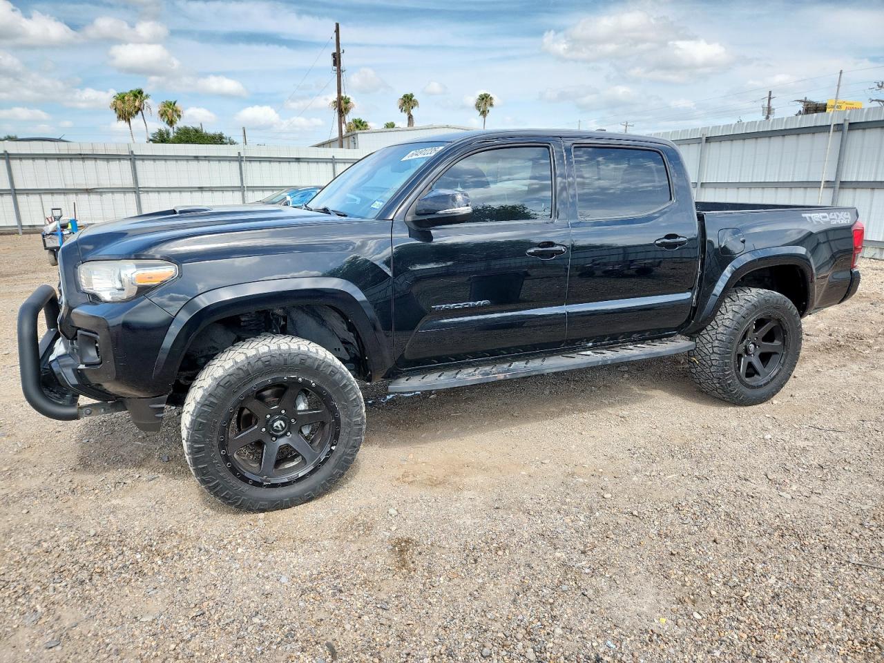 TOYOTA TACOMA DOU 2019