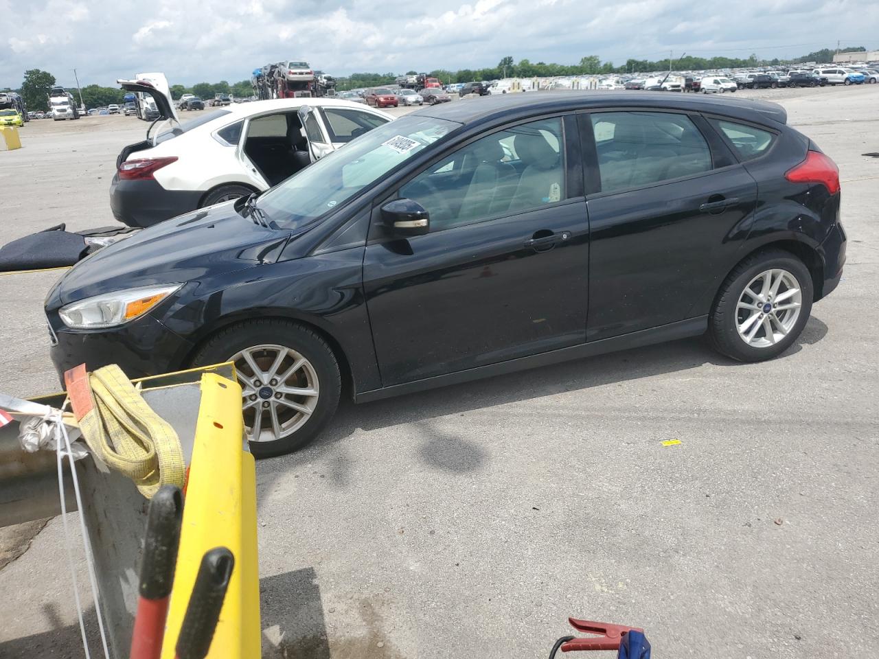 FORD FOCUS SE 2017