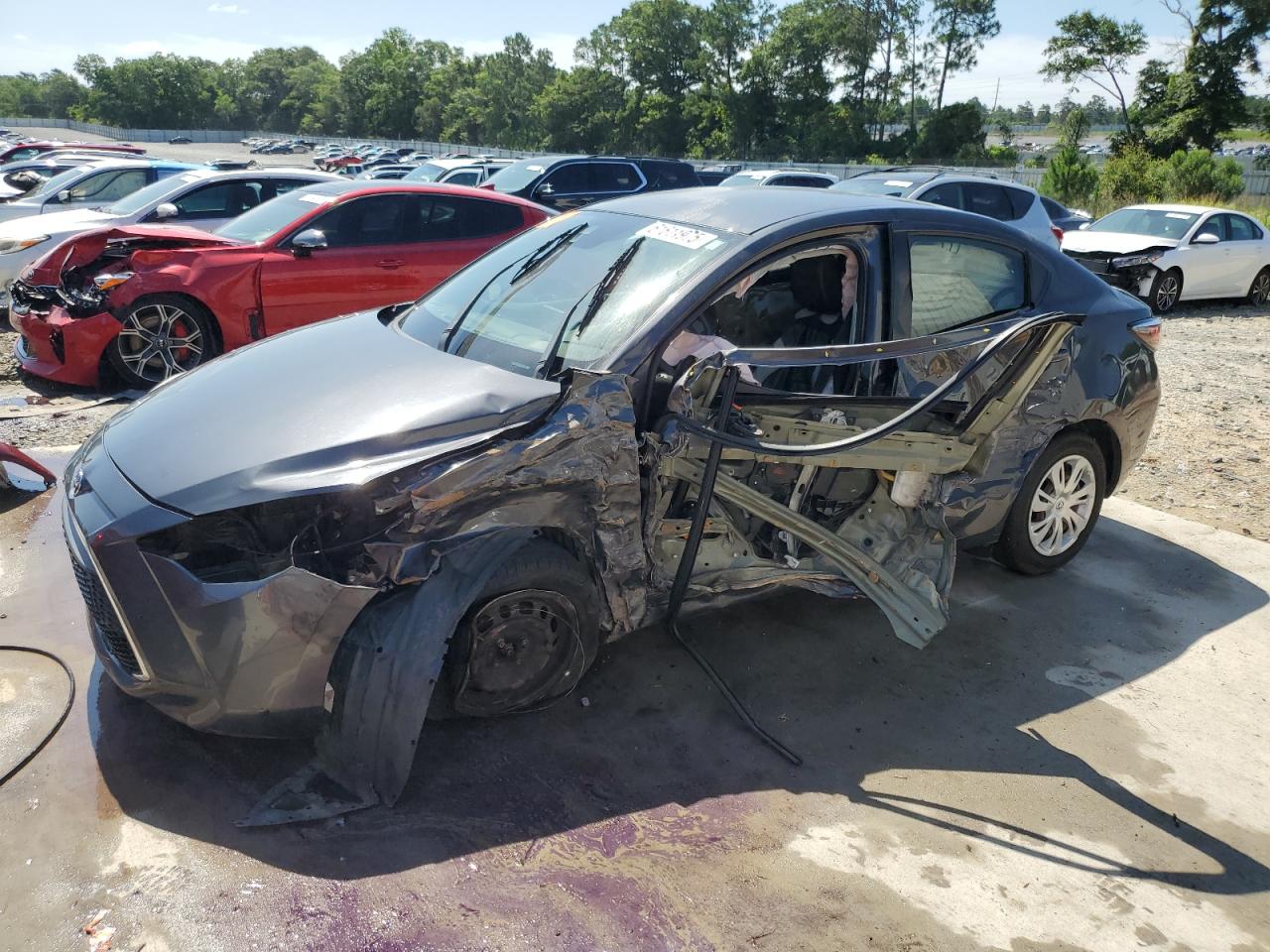 TOYOTA YARIS L 2019