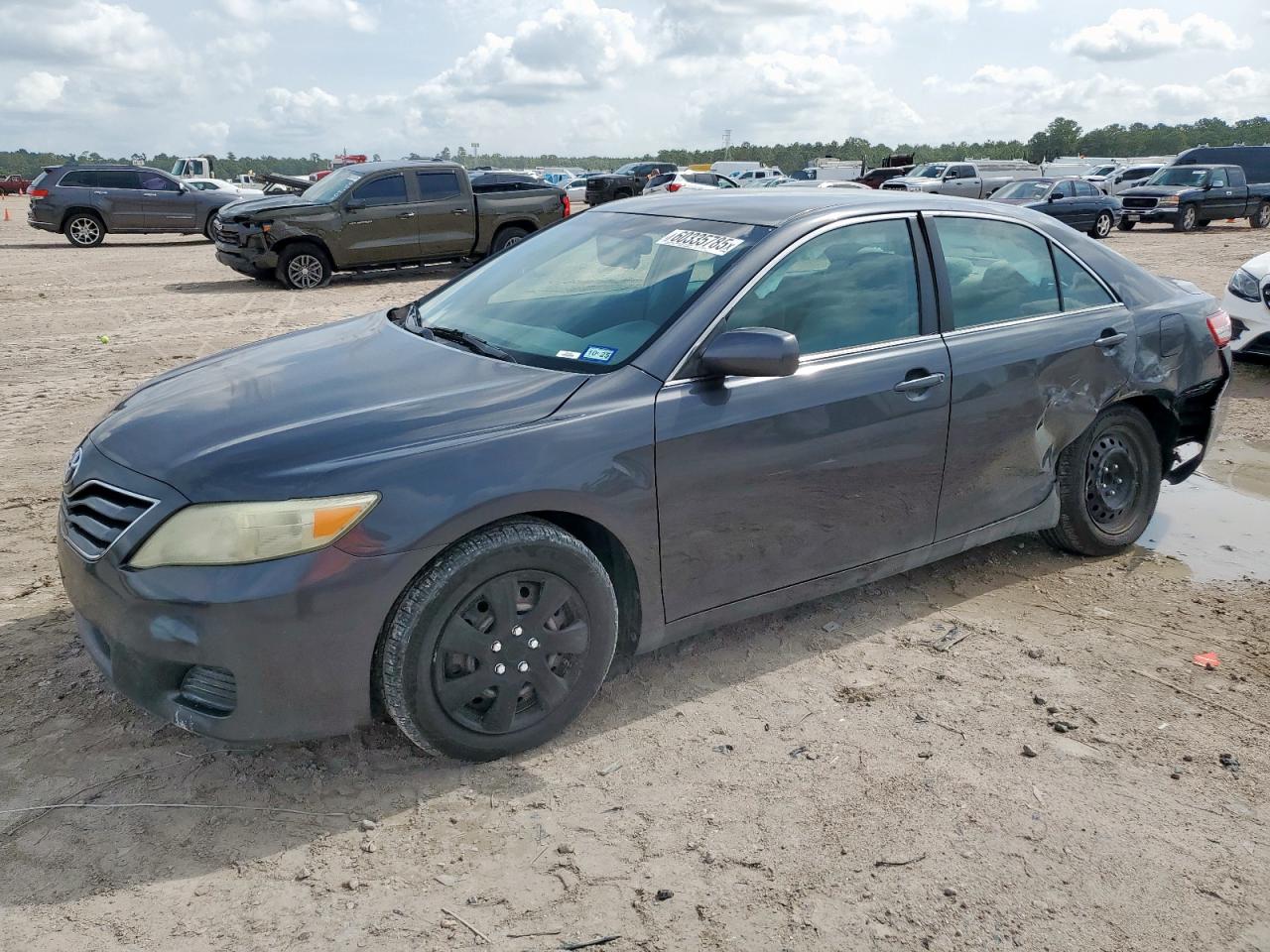 TOYOTA CAMRY BASE 2011