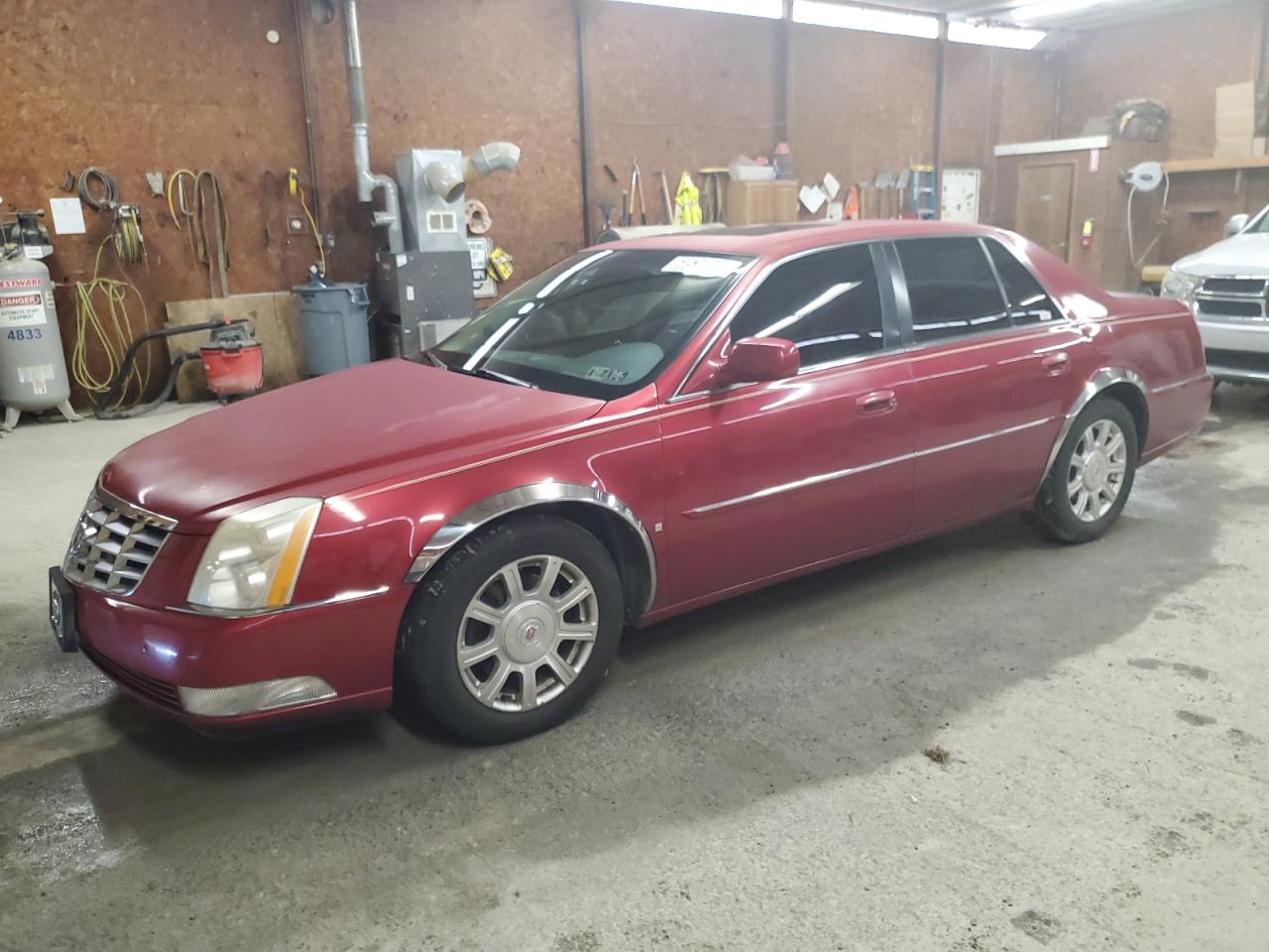 CADILLAC DTS 2009