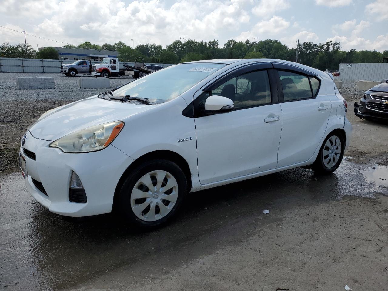 TOYOTA PRIUS C 2012