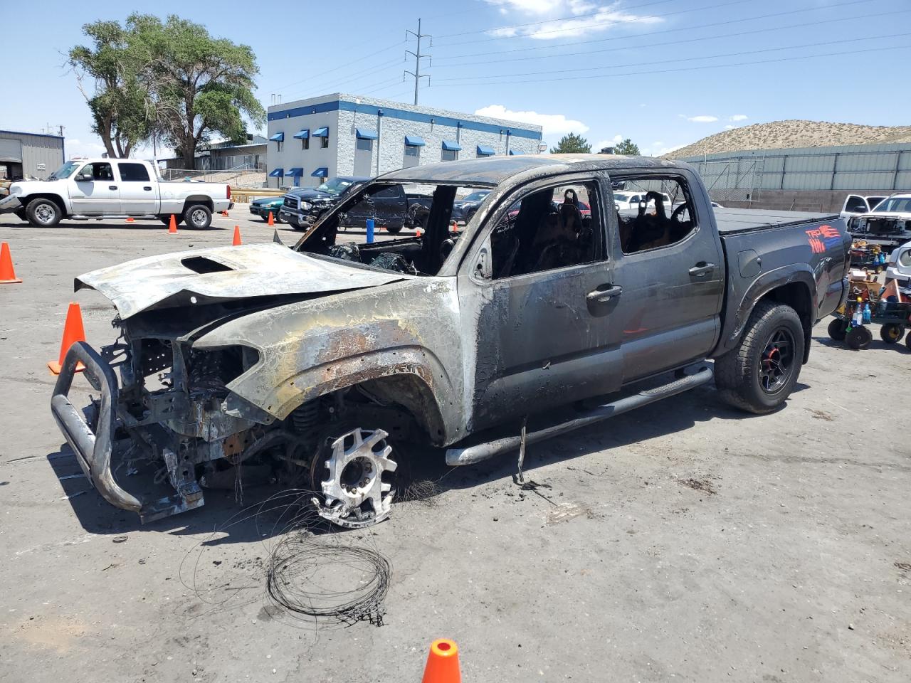 TOYOTA TACOMA DOU 2017