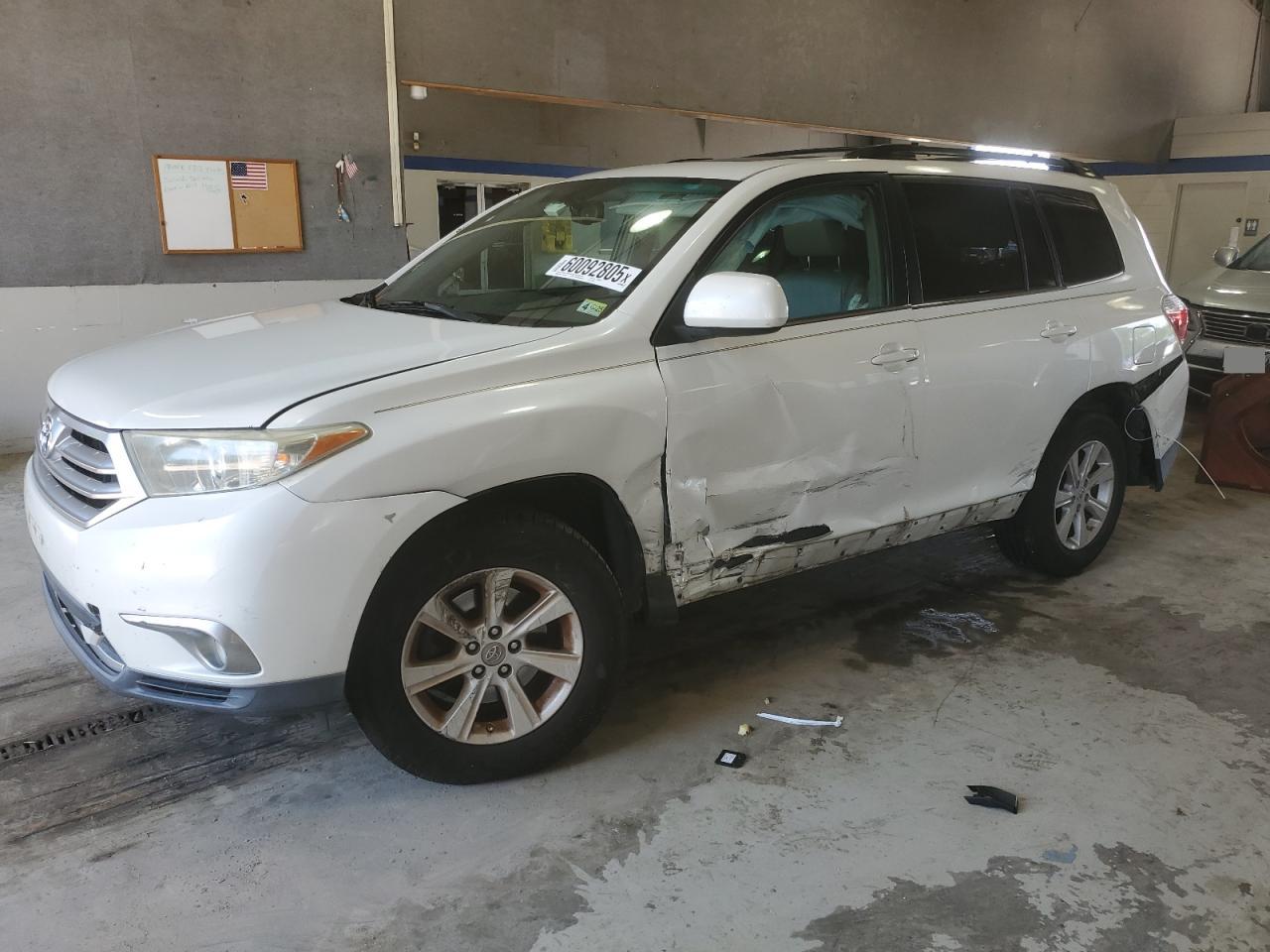 TOYOTA HIGHLANDER 2011