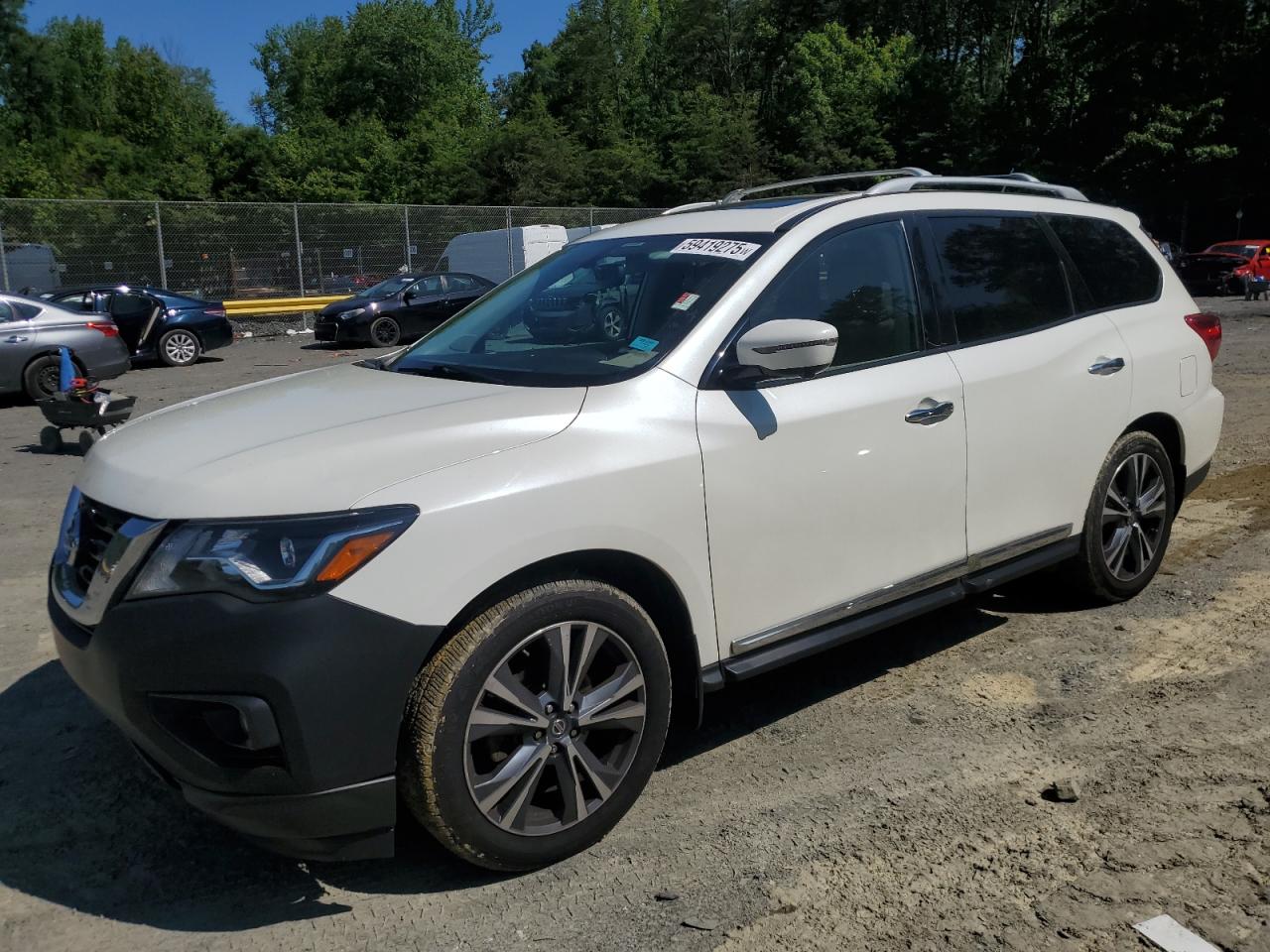 NISSAN PATHFINDER 2017