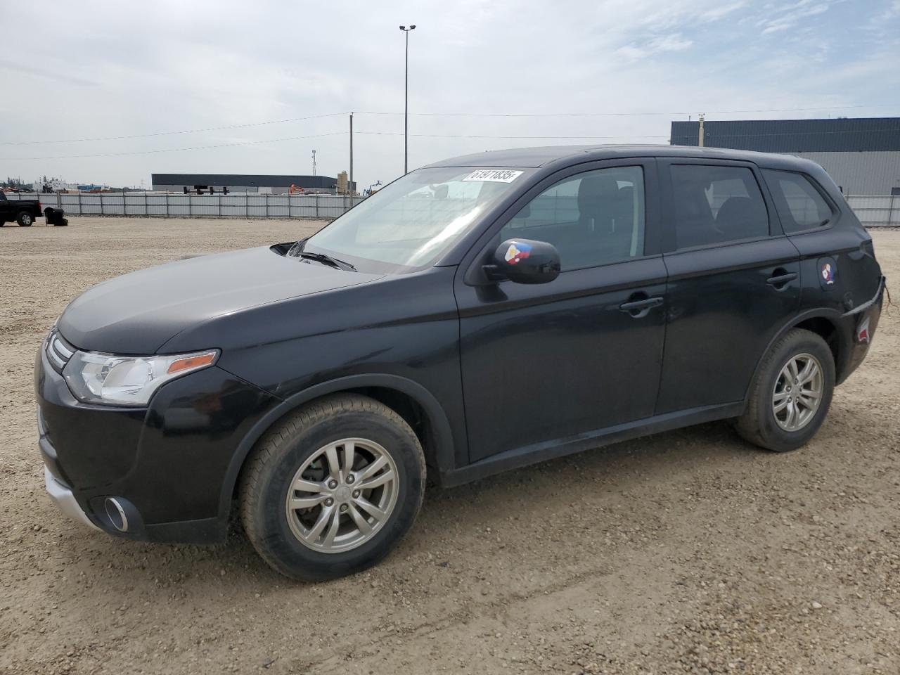 MITSUBISHI OUTLANDER 2015