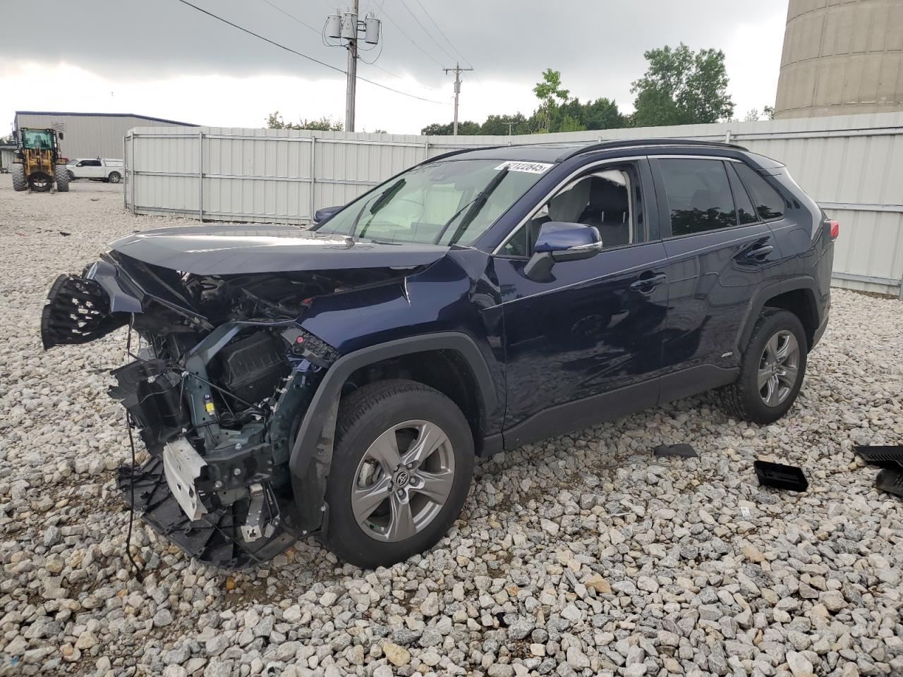 TOYOTA RAV4 XLE 2024