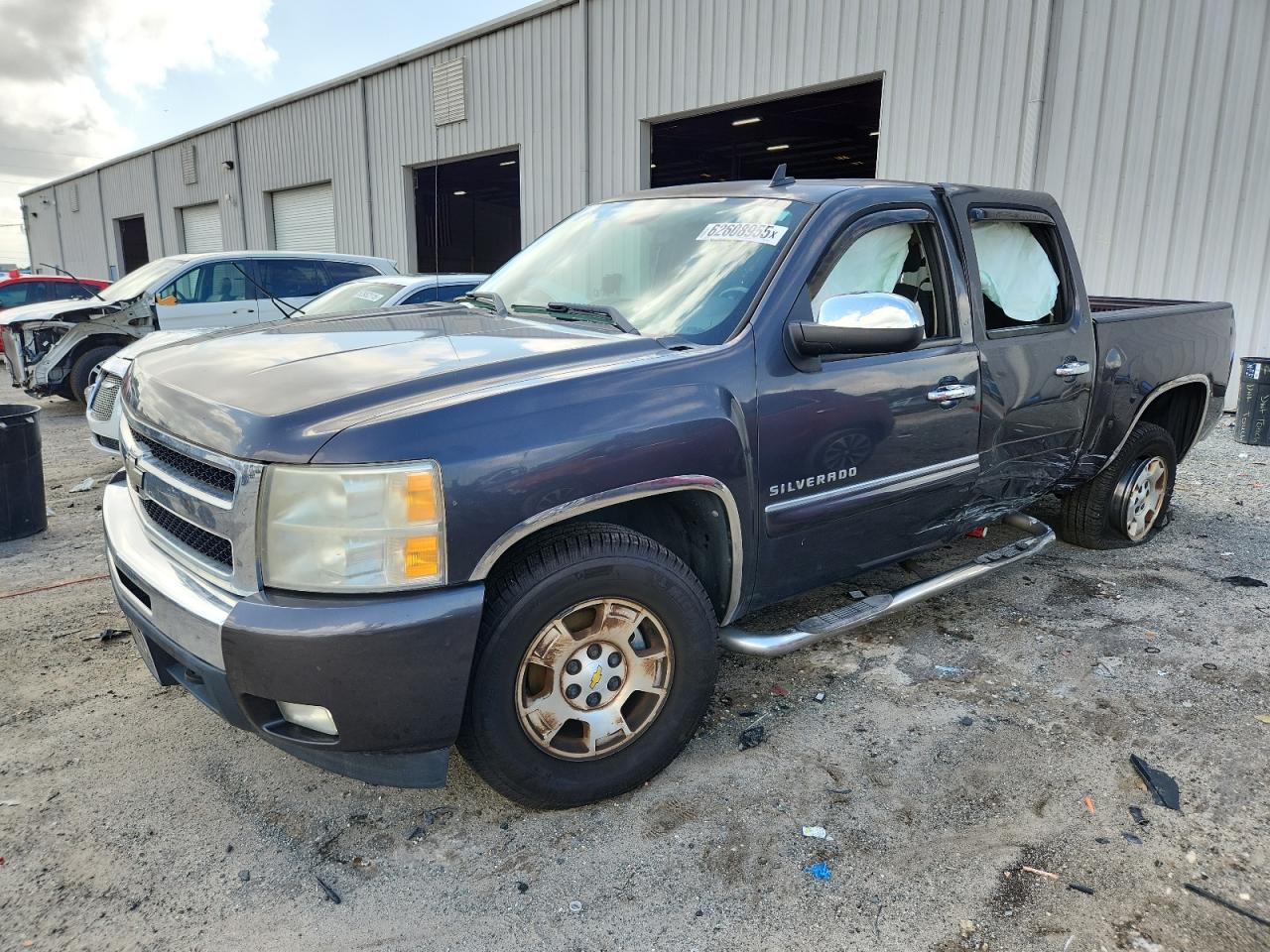 CHEVROLET SILVERADO 2011