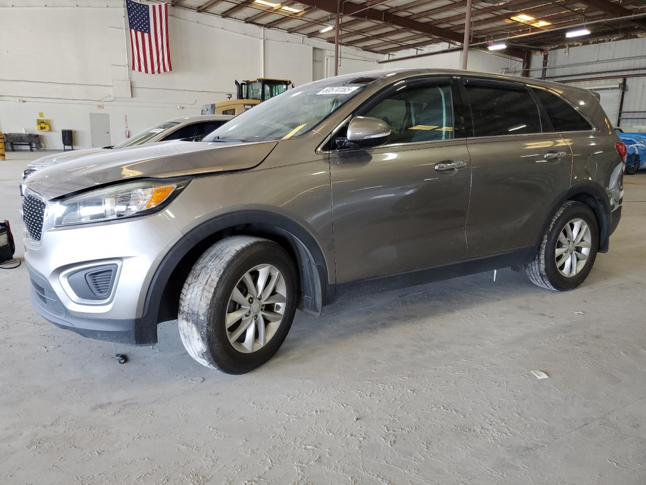KIA SORENTO LX 2017