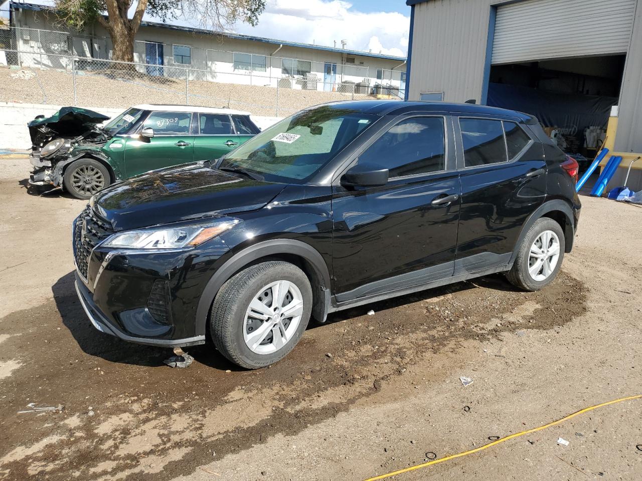 NISSAN KICKS S 2024