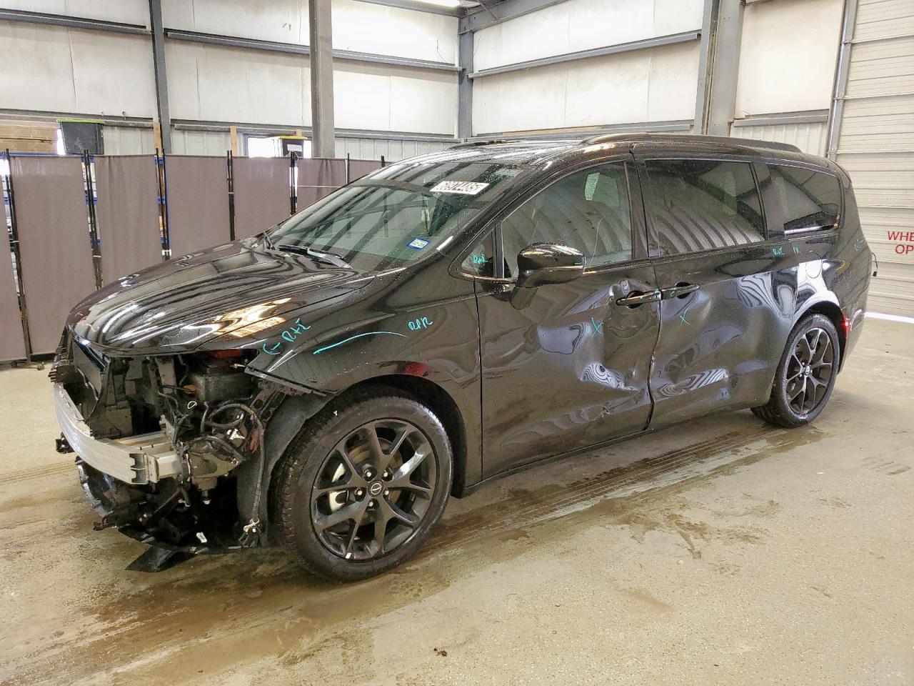 CHRYSLER PACIFICA L 2025