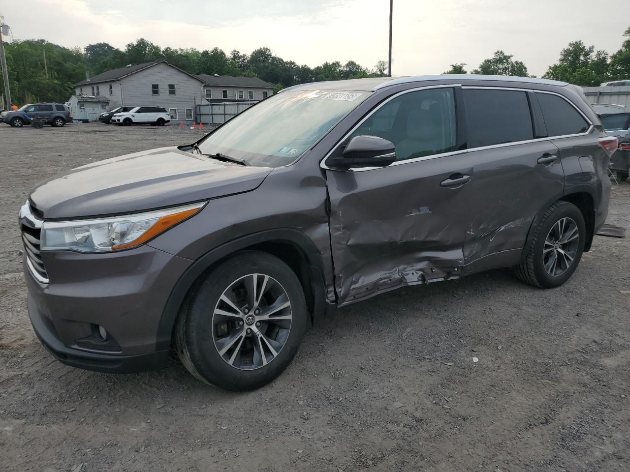 TOYOTA HIGHLANDER 2016