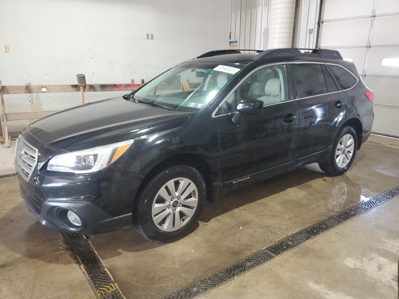 SUBARU OUTBACK 2. 2016
