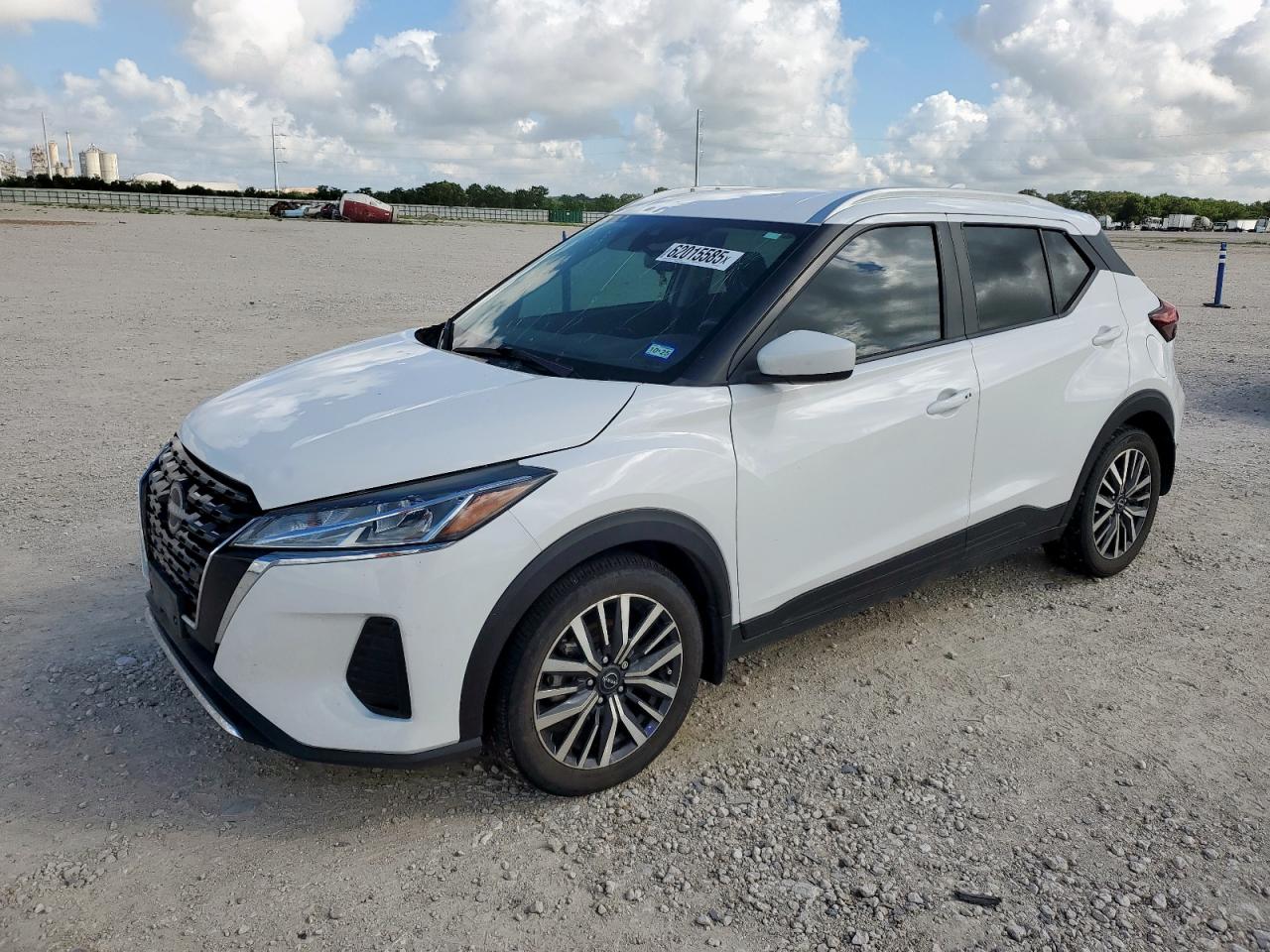 NISSAN KICKS SV 2023