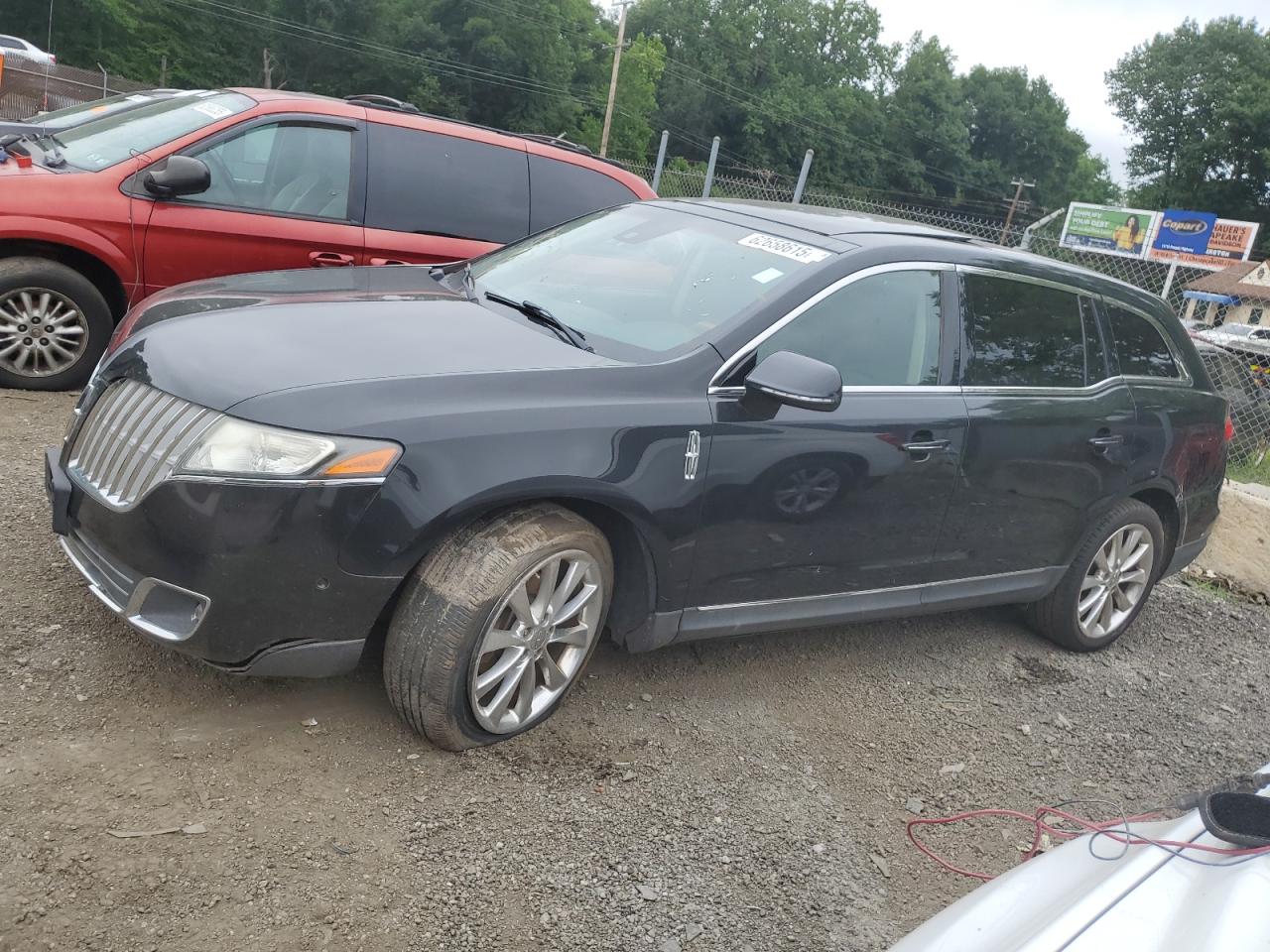 LINCOLN MKT 2010