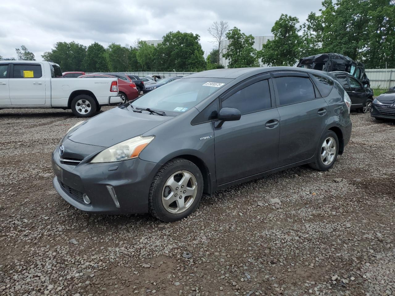 TOYOTA PRIUS V 2012