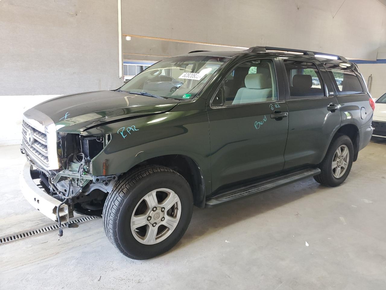 TOYOTA SEQUOIA SR 2010