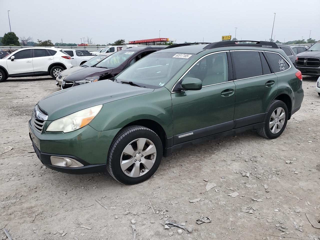 SUBARU OUTBACK 2. 2011
