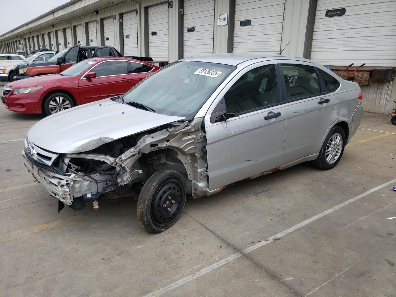 FORD FOCUS SE 2010