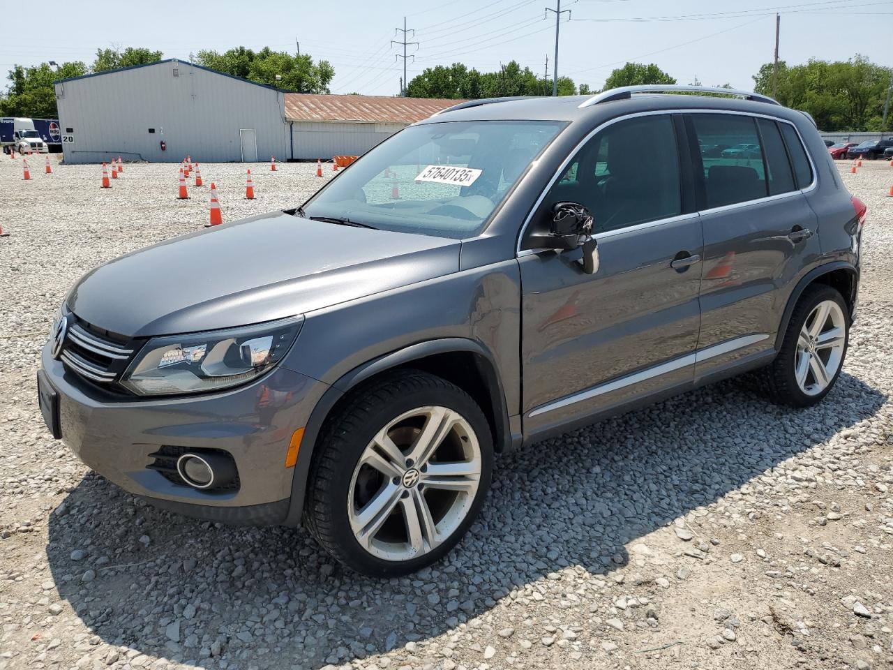 VOLKSWAGEN TIGUAN S 2015