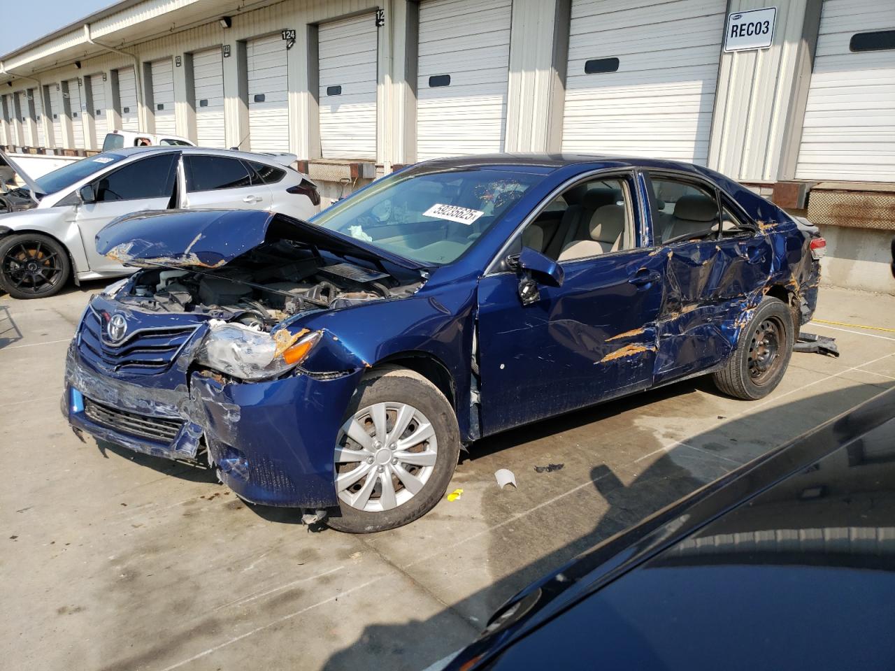 TOYOTA CAMRY BASE 2010