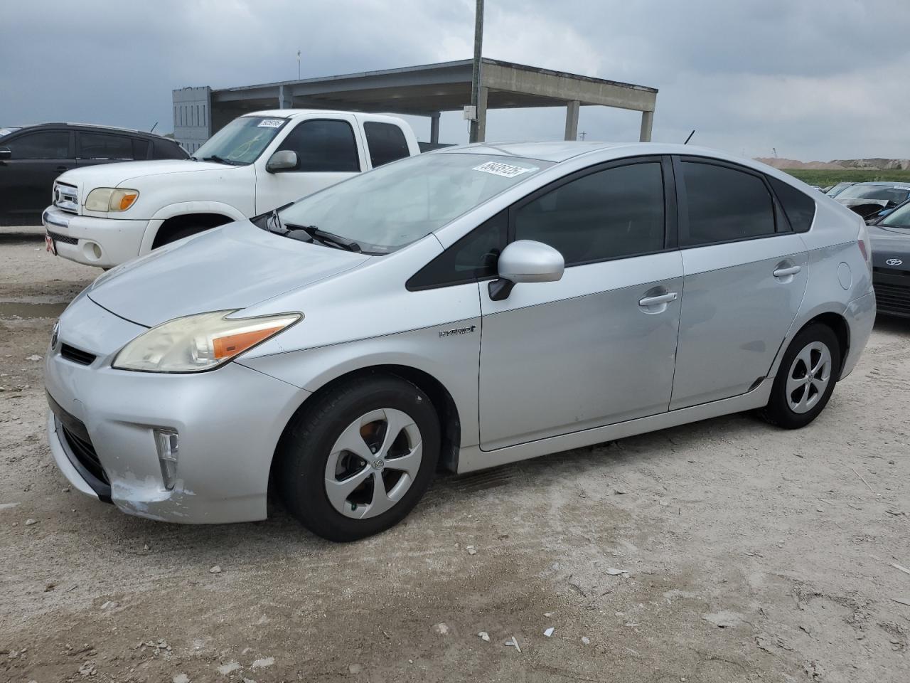 TOYOTA PRIUS 2013