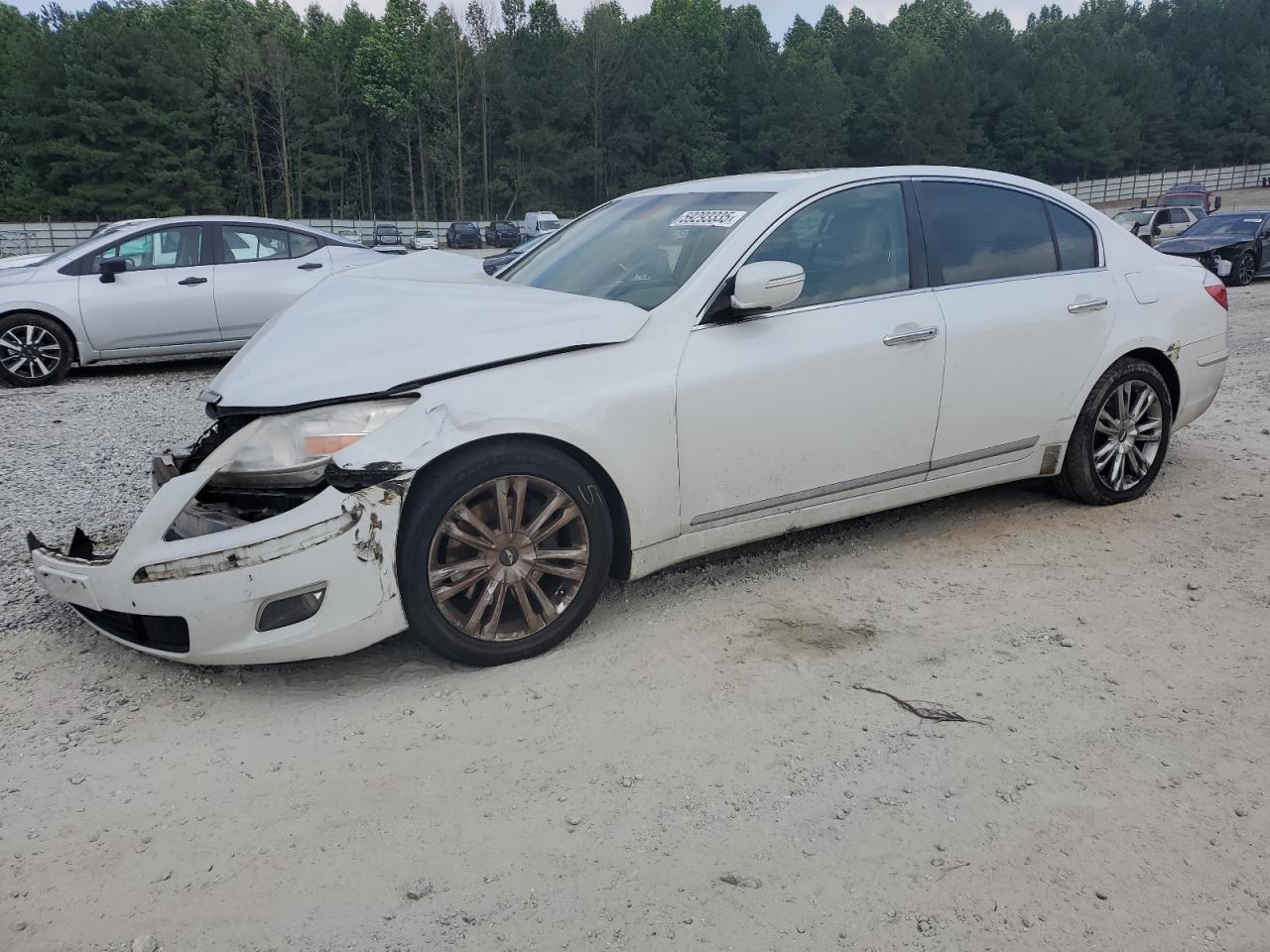 HYUNDAI GENESIS 4. 2011