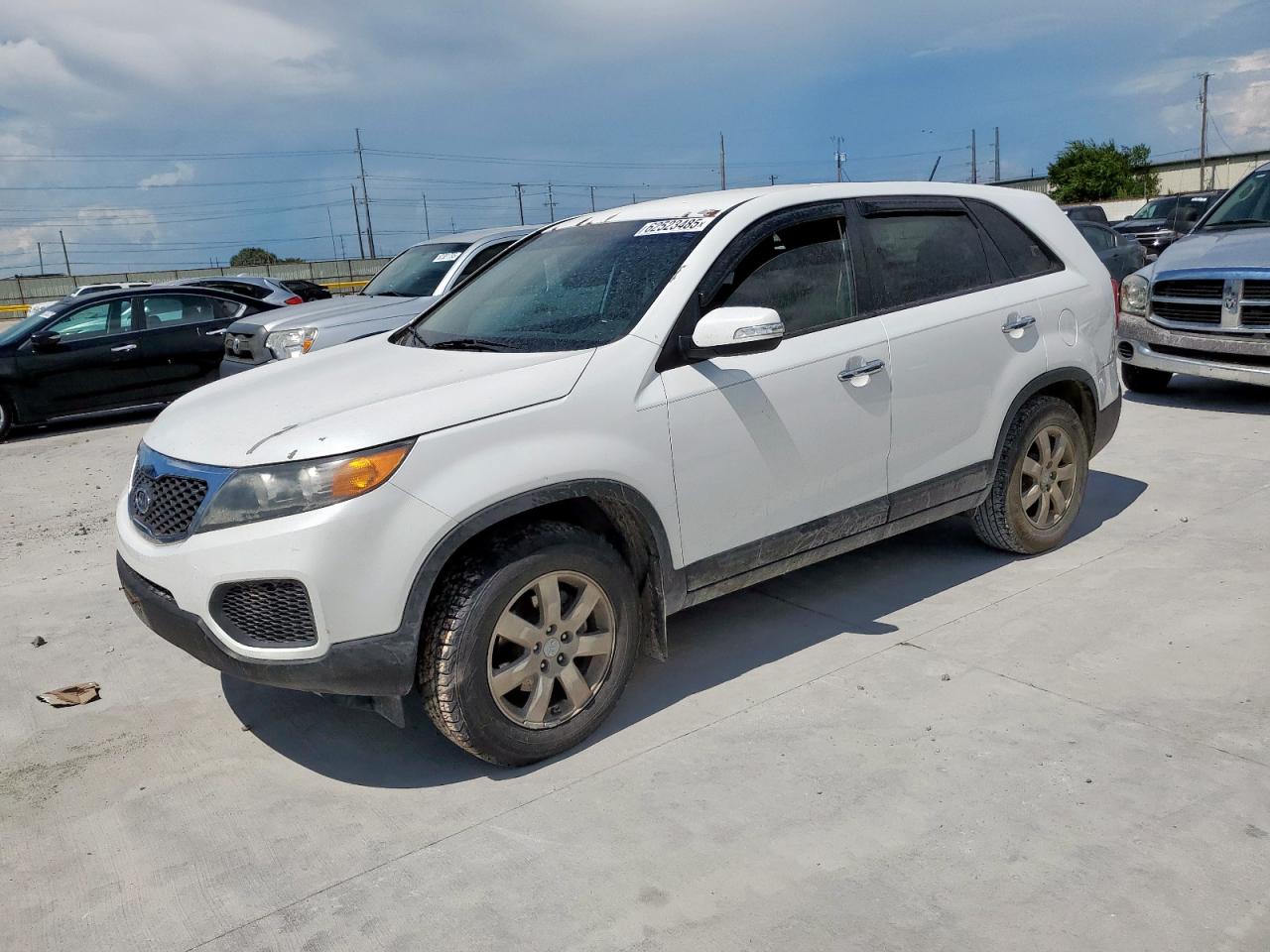 KIA SORENTO LX 2013