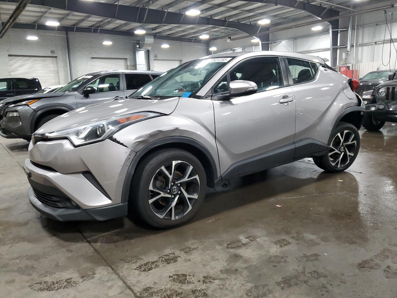 TOYOTA C-HR XLE 2018