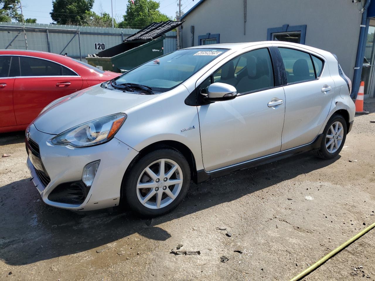 TOYOTA PRIUS C 2017