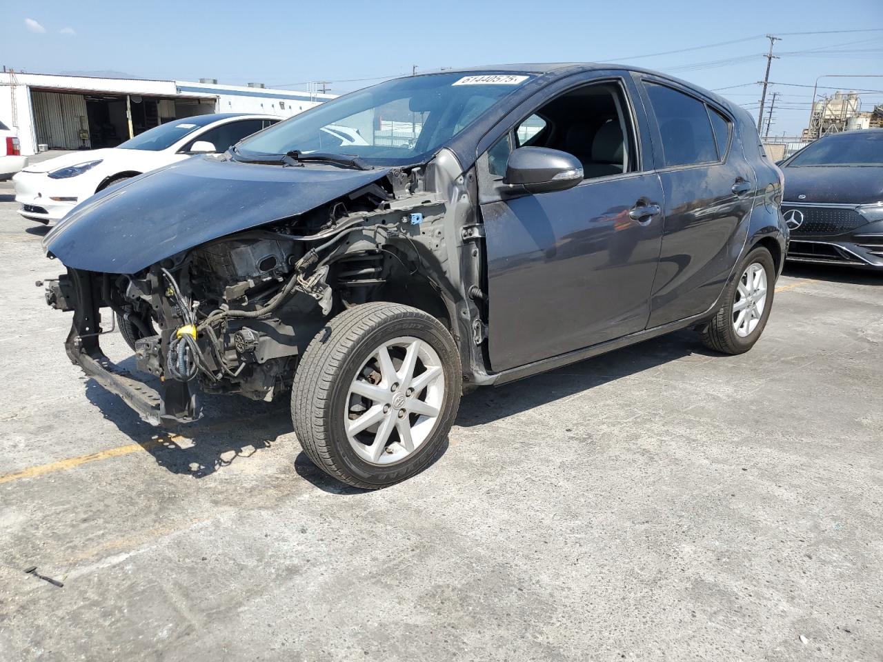 TOYOTA PRIUS C 2015