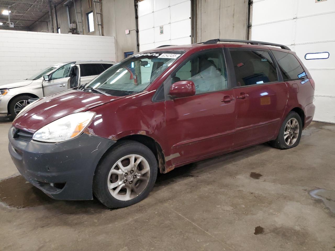 TOYOTA SIENNA XLE 2005