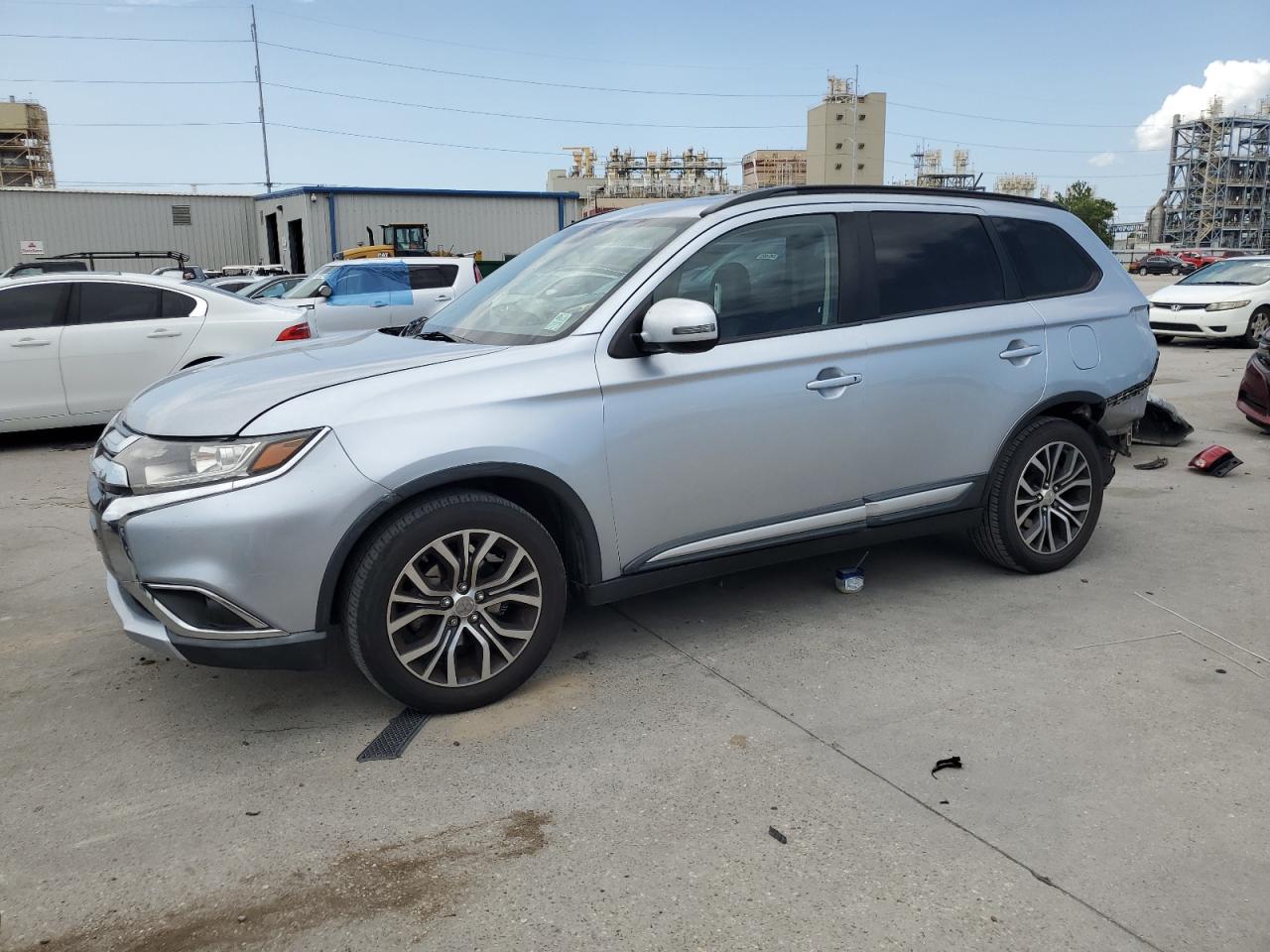 MITSUBISHI OUTLANDER 2016
