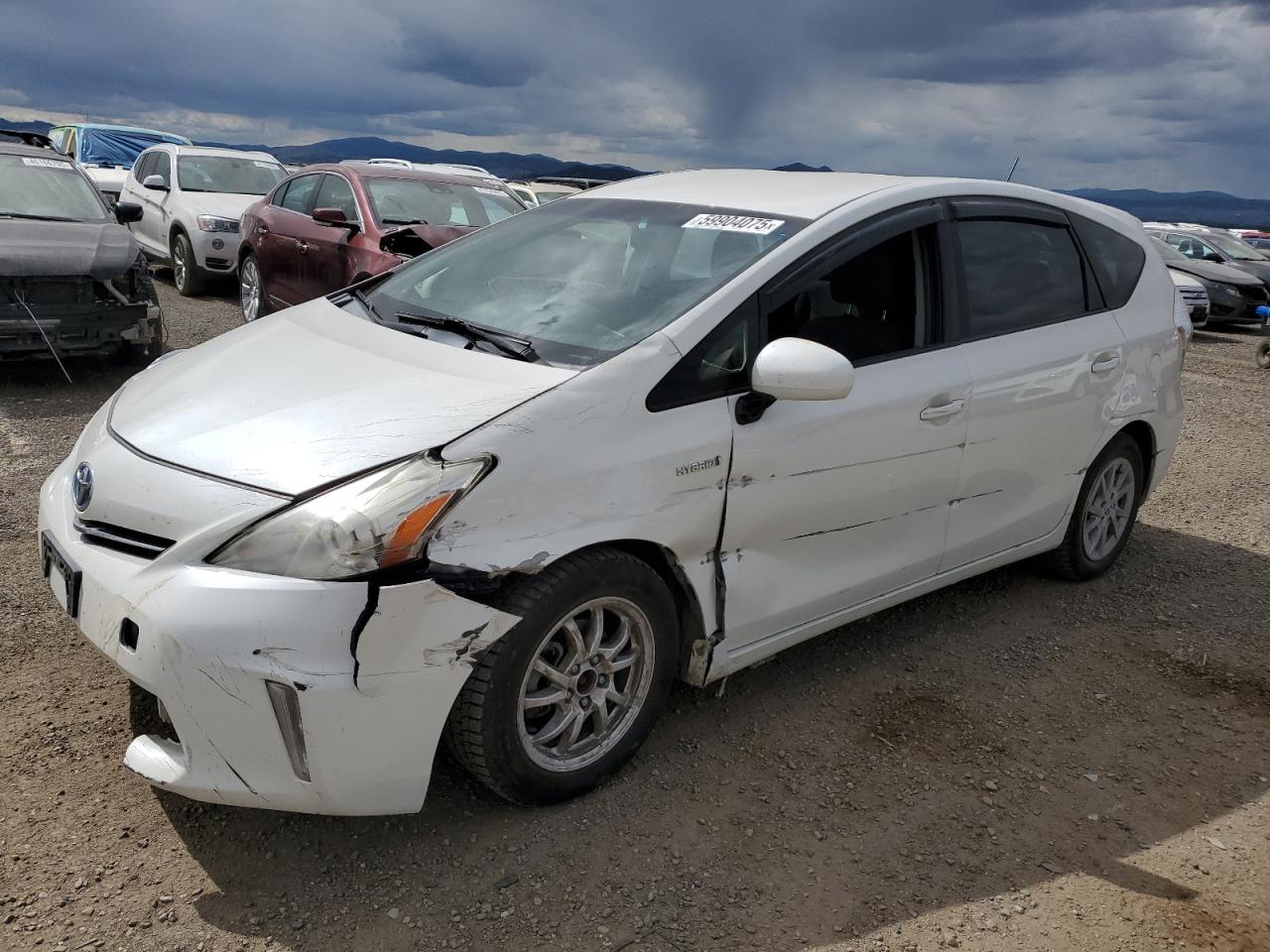 TOYOTA PRIUS V 2013