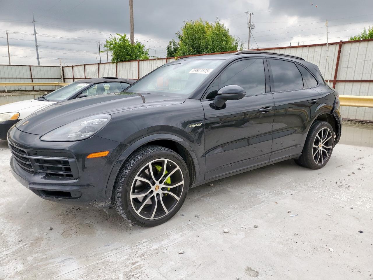 PORSCHE CAYENNE E- 2020