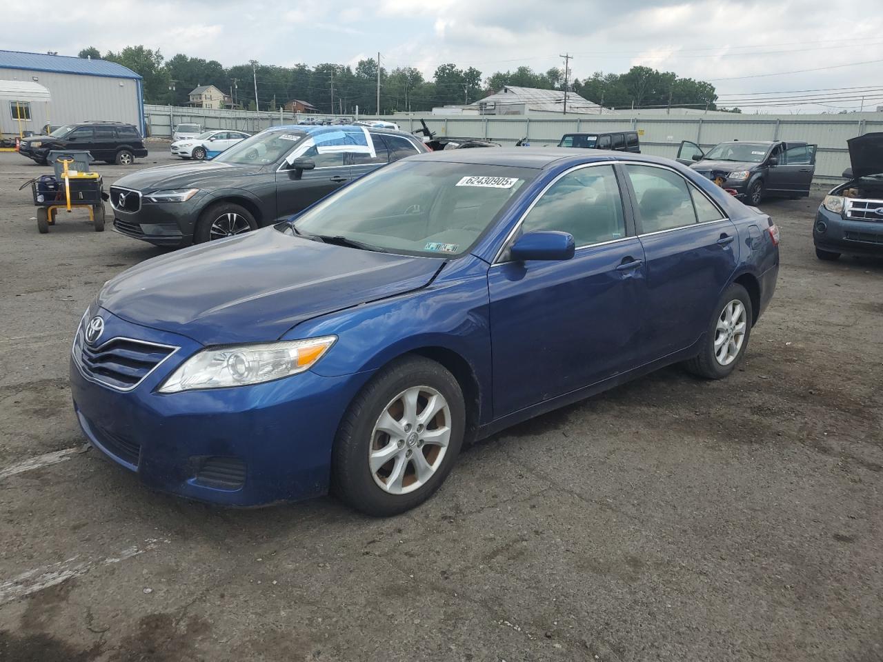 TOYOTA CAMRY 2011